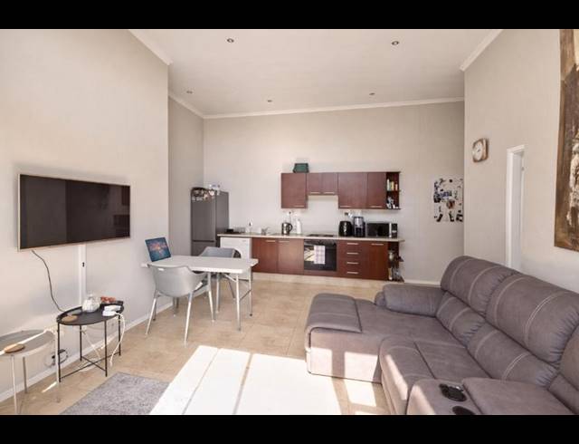 2 BEDROOM APARTMENT FOR SALE IN UMHLANGA RIDGE